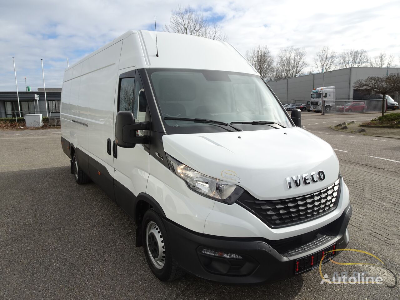 Venta de IVECO Daily 35S16 3 Seats Euro 6 furgoneta Países Bajos