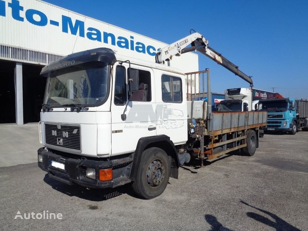 MAN 18.232 4X2 C/ REDUÇÃO CAB DUPLA 7 LUGARES C/ GRUA camión caja abierta