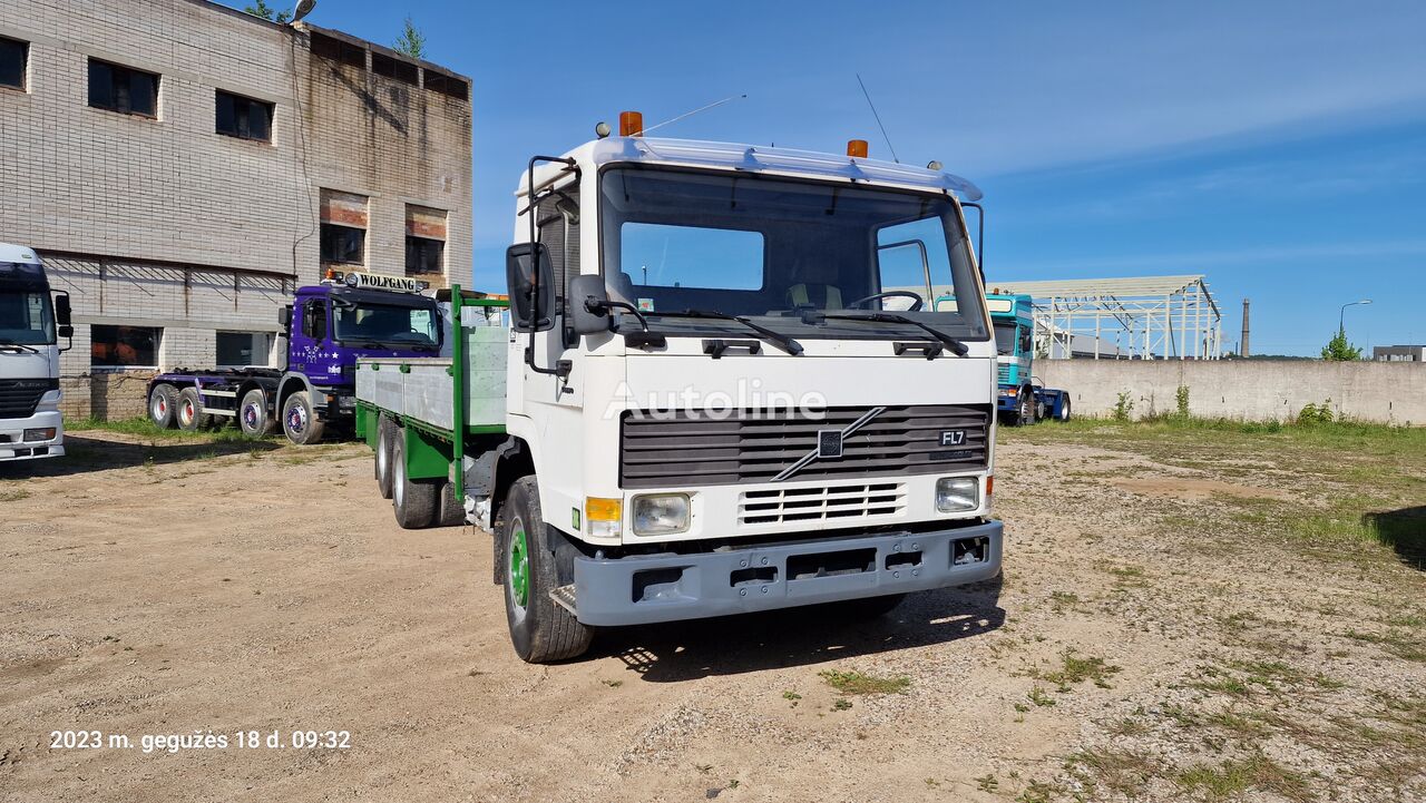 Volvo FL 7 6x2 spring spring camión caja abierta