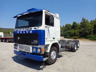 Volvo F12  camión chasis