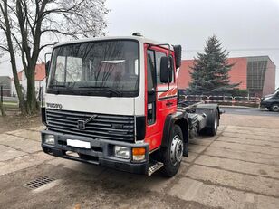 Volvo FL618 camión chasis