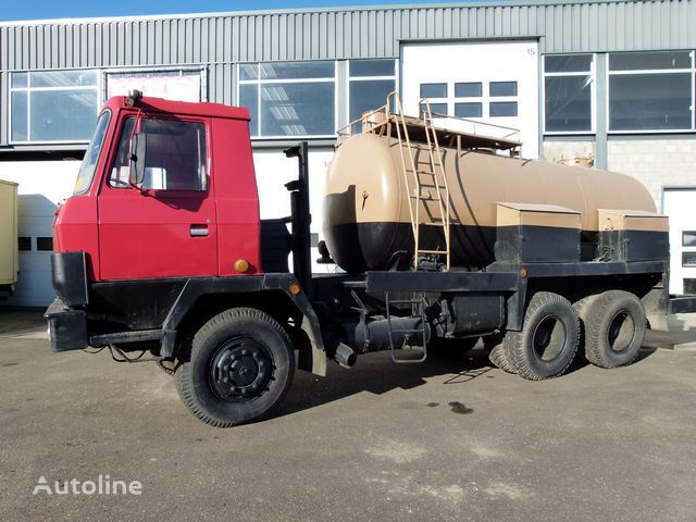 Tatra 815 P 13 - 6x6 camión cisterna