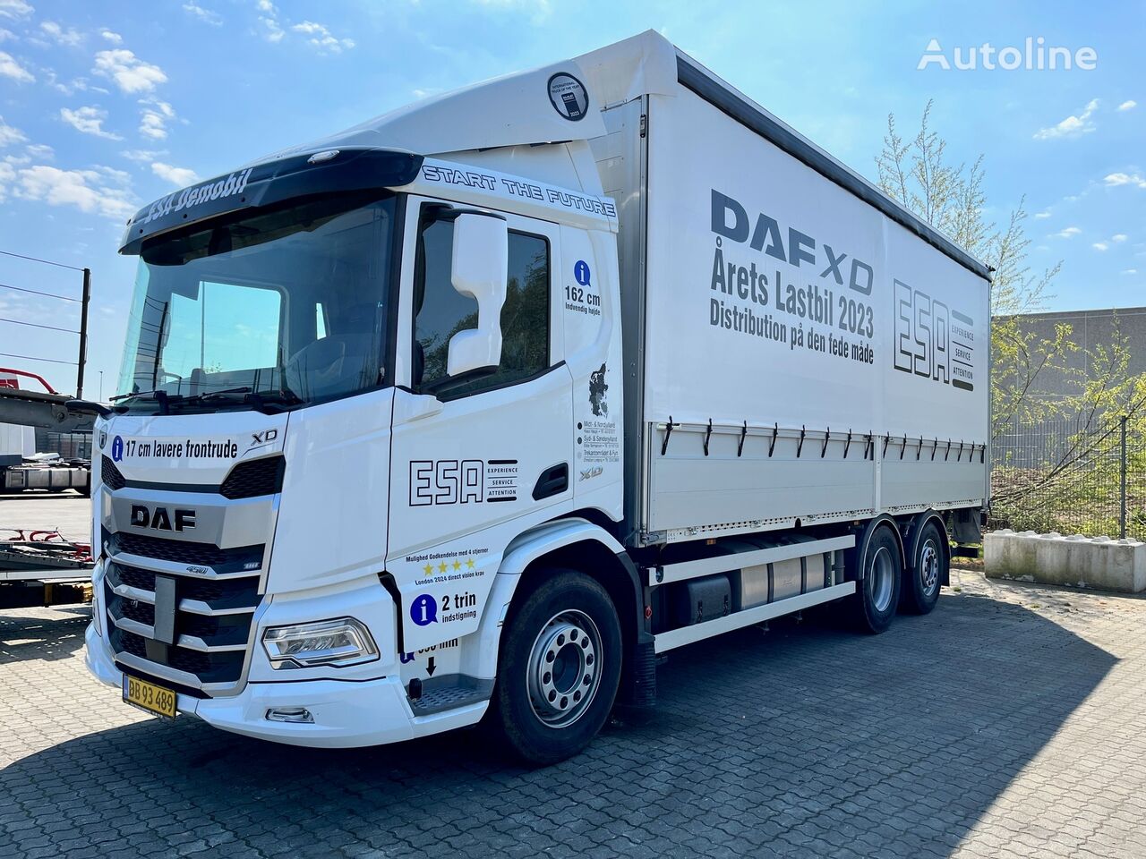 DAF XD450 FAN camión con lona corredera