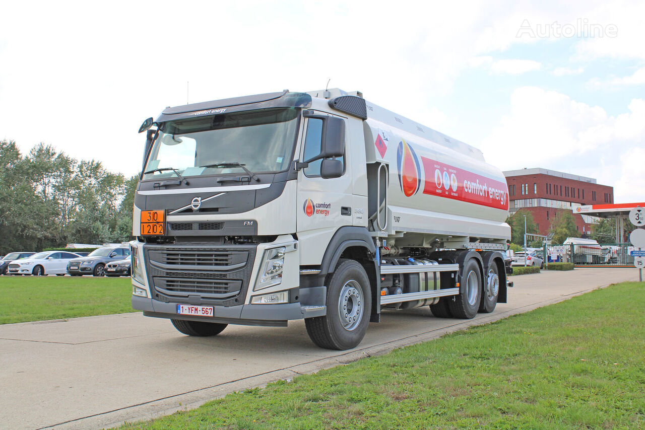 Volvo FM camión de combustible