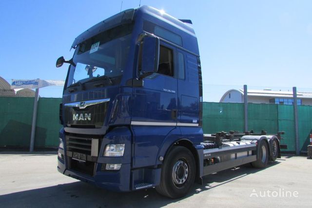 MAN TGX 26.500 LL camión de contenedores