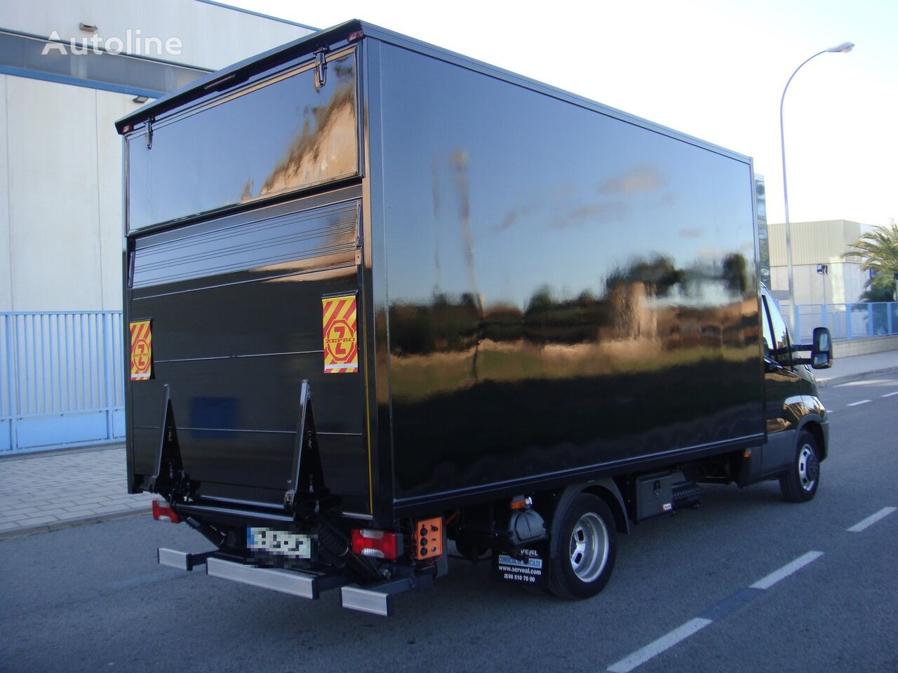 IVECO DAILY 35C15  camión furgón