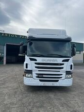 Scania 320 CON CAJA DE BEBIDAS camión furgón