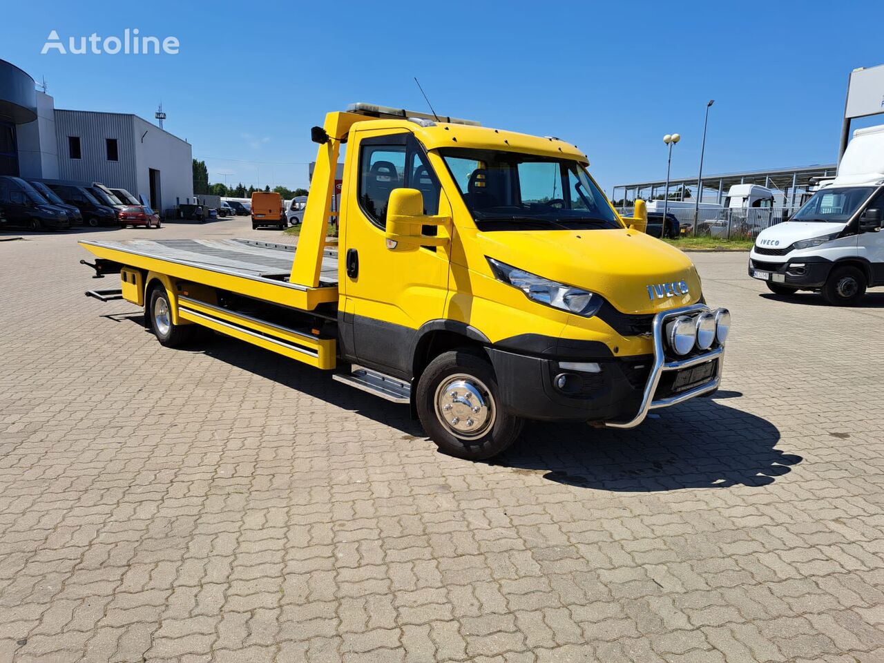 IVECO Daily 70C18H/P  grúa portacoches