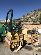 compactador de asfalto DYNAPAC CC 142