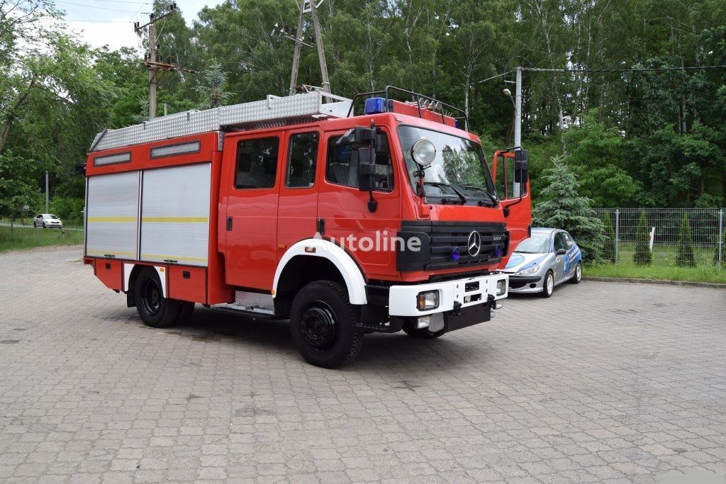 Mercedes-Benz HLF 1224 mit Wassertank und Allrad 4x4 camión de bomberos