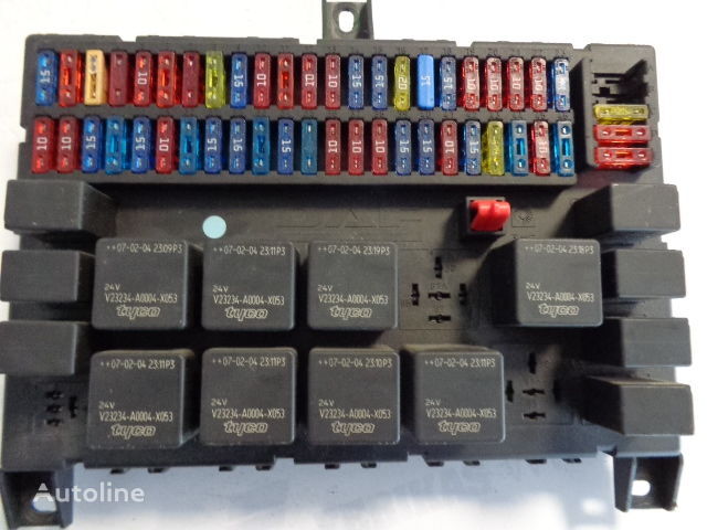 DAF fuse relay protection box 1674870, 1333370, 1452112 caja de fusibles para DAF XF tractora