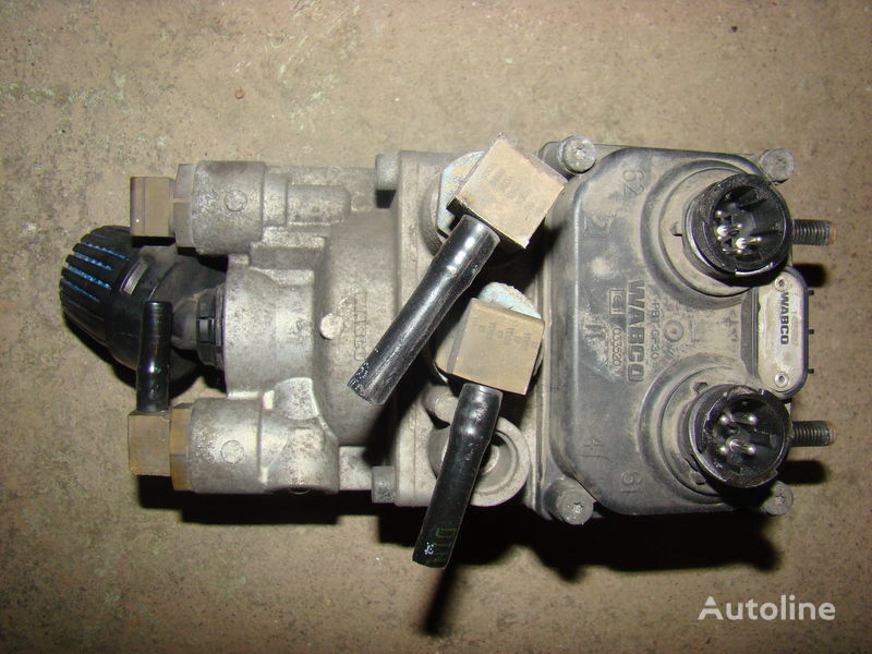 DAF 105XF EURO 5, 1455027, foot brake valve 1455027, 1455027, 193512 grúa neumática para DAF 105XF tractora