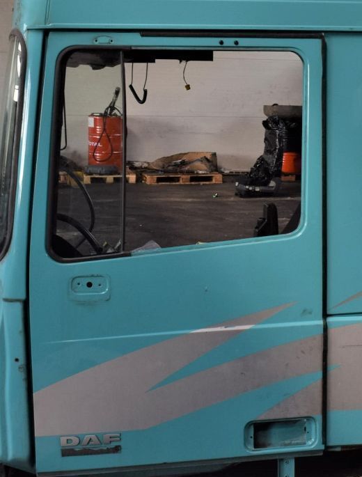 DRZWI LEWE PRAWE puerta para DAF XF 105 camión