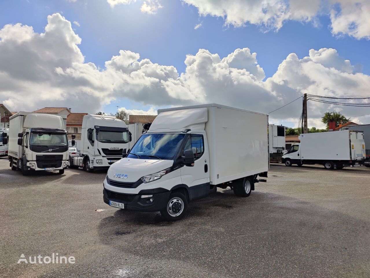 IVECO DAILY 35C14 CAJA PAQUETERA camión furgón < 3.5t